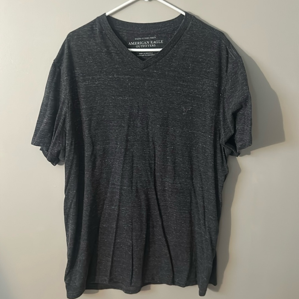 Like new men’s American Eagle outfitters T-shirt
